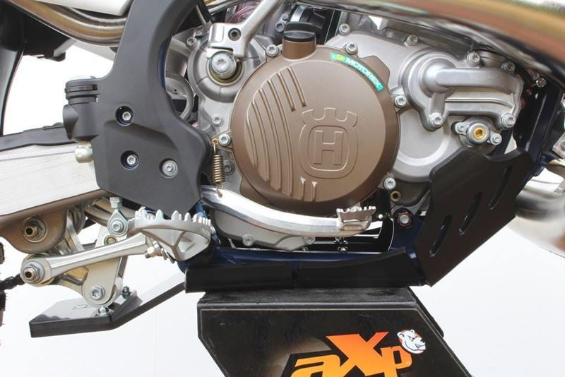 AXP XTREM SKID PLATE WITH LINKAGE GUARD 2-STROKE